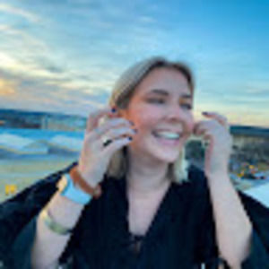 Meet your Posher, Garnet faith